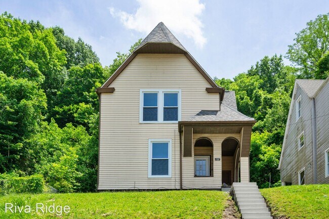 Building Photo - 3 br, 1 bath House - 325 Welsh Avenue