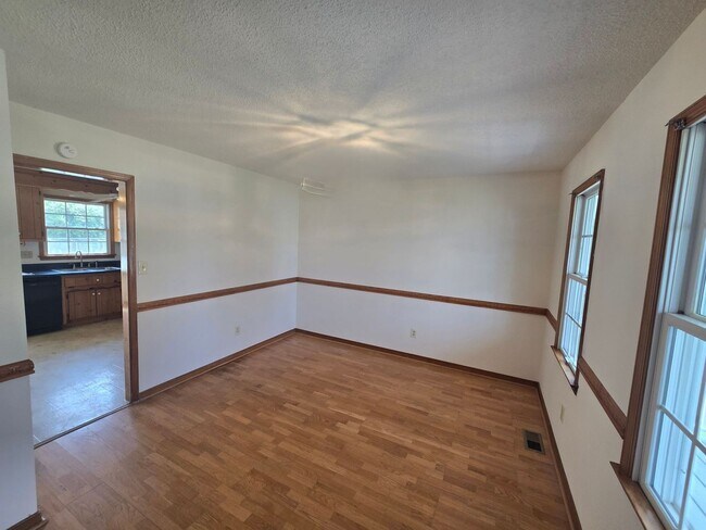 Building Photo - 4316 Shorebird Dr