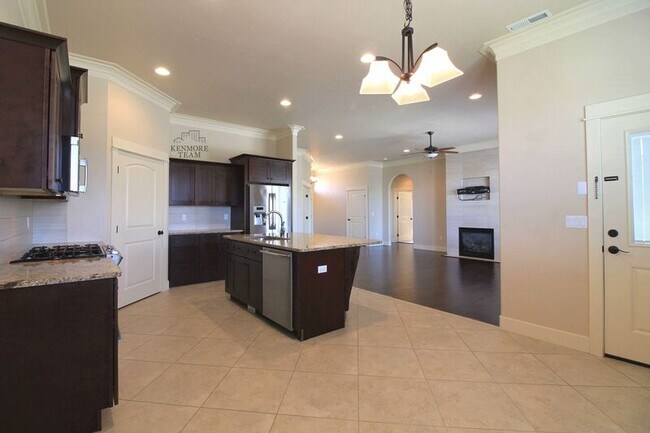 Building Photo - 652 Punkie Ln