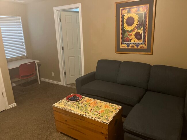 Furnished livingroom - 12332 S Margaret Rose Dr