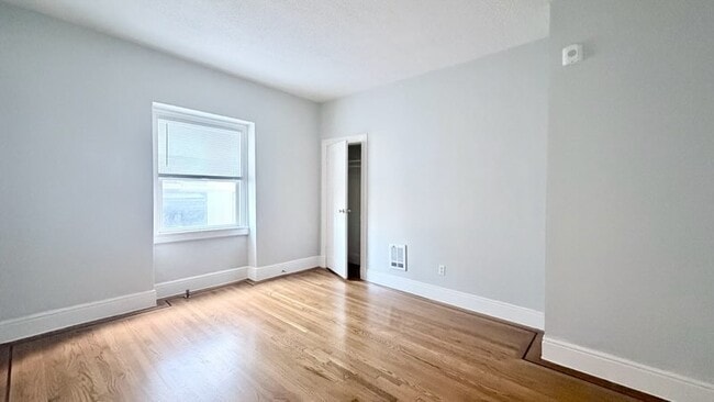 Building Photo - 840 Van Ness Ave