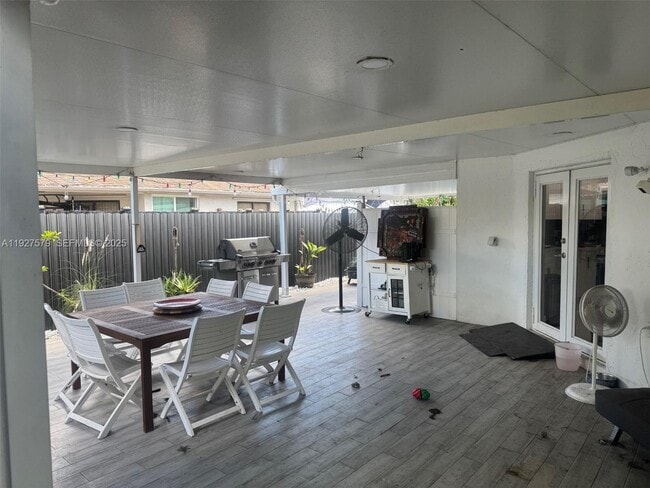 Foto del edificio - 1131 SW 110th Ave