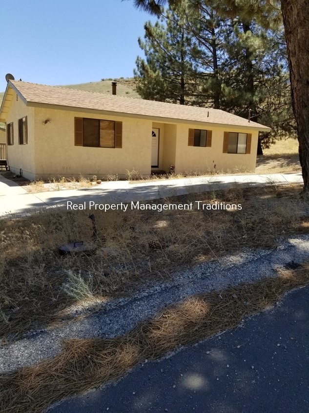 Primary Photo - Leona Valley 3 + 2 - Country Living!!!