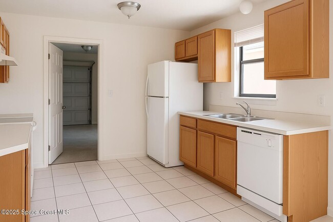 Building Photo - 817 Faull Dr