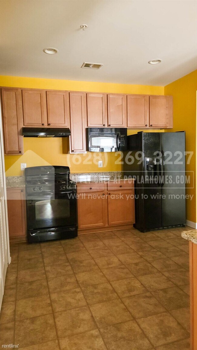 Building Photo - 2 br, 2 bath Condo - 5205 Wyndholme Circle...