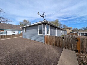 Building Photo - 806 McKinley St
