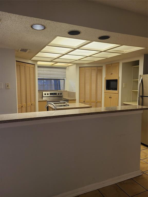 Foto del edificio - 305 Centennial Blvd