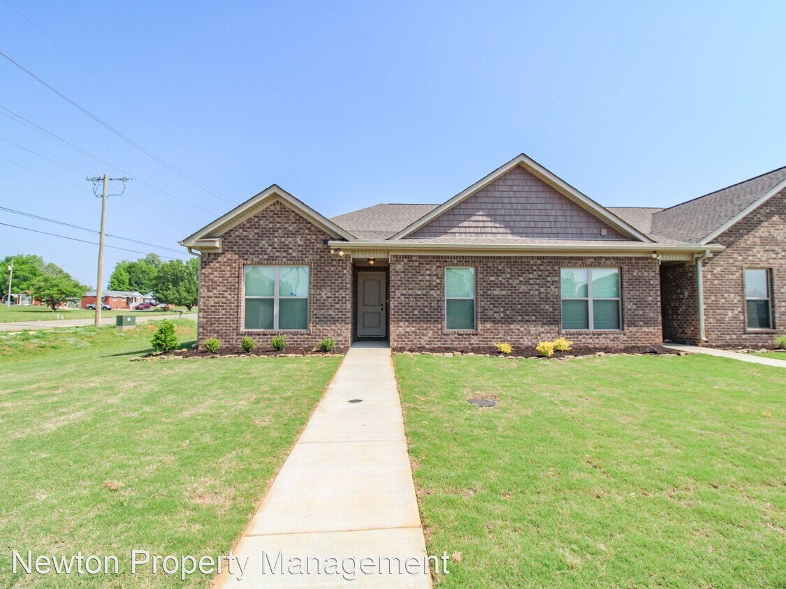 18069 Mae Cir, Athens, AL 35611 House Rental in Athens, AL