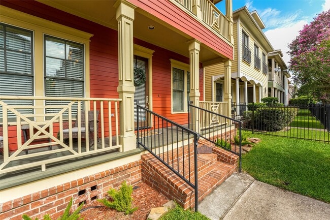 Foto del edificio - 1301 W 25th St