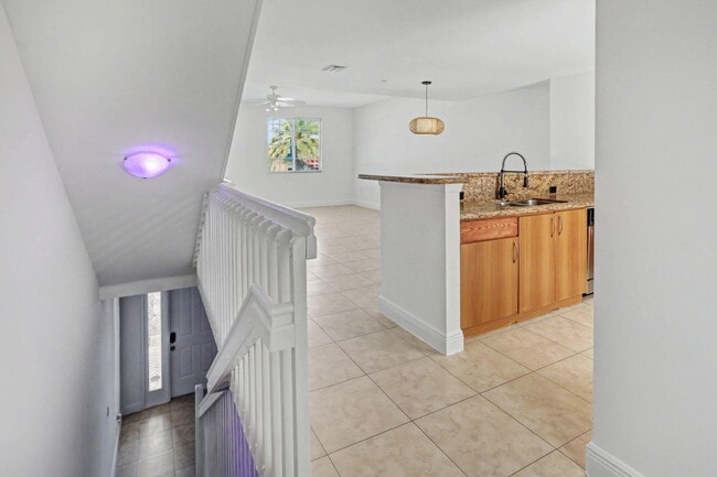 Foto del edificio - 350 NE 3rd St