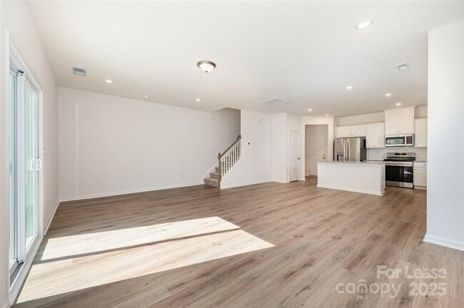 Building Photo - 3220 Lilac Grove Dr