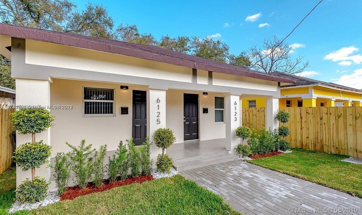 Foto principal - 6125 SW 63rd Terrace
