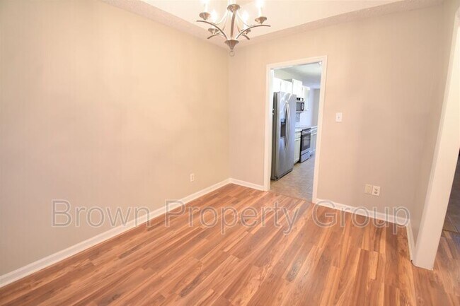 Foto del edificio - 5501 Heather St
