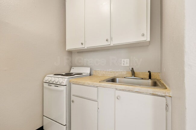 Building Photo - 2807 Bellmead Dr