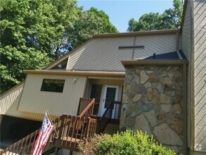 Building Photo - 2521 Oakrill Rd