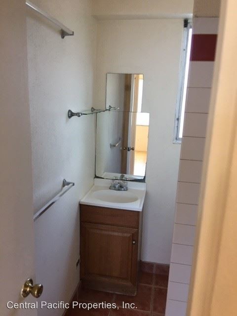 Building Photo - 727 Mahiai St