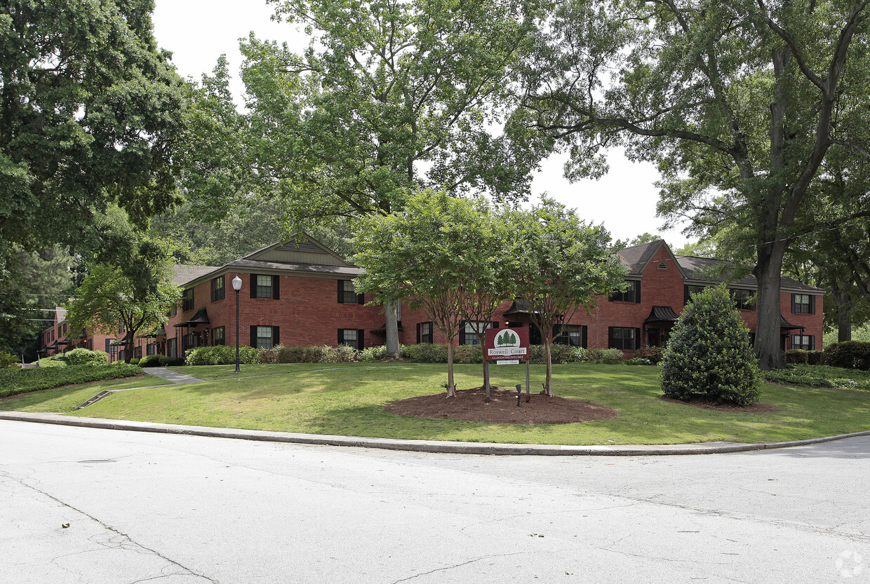 Foto principal - Roswell Court Condos