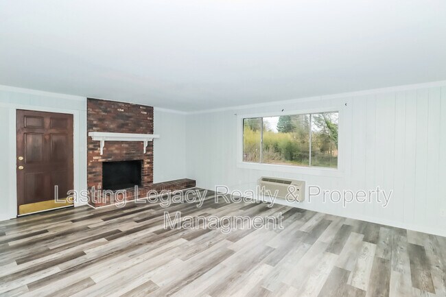 Foto del edificio - 2327 15th St NE