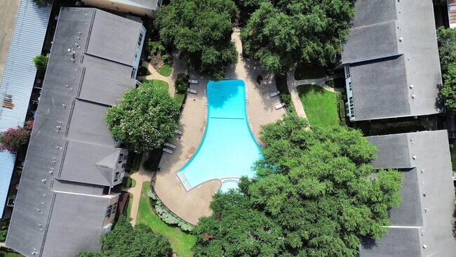 Foto del edificio - 832 Wax Myrtle Ln