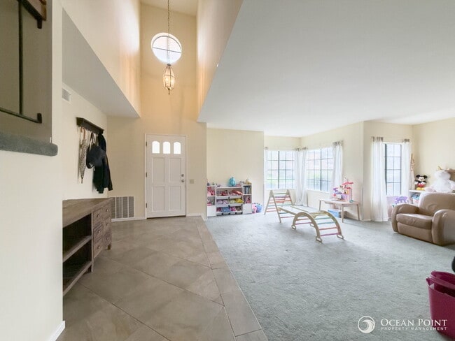 Foto del edificio - Large Four Bedroom Home for Rent in Moorpark!