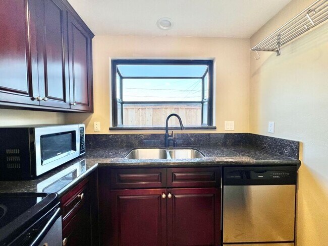 Building Photo - 4783 Hawley Blvd