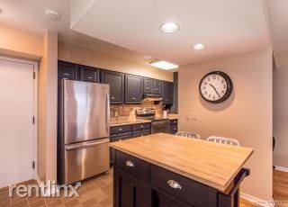 Building Photo - 1 br, 1 bath Condo - 351 Wilson St