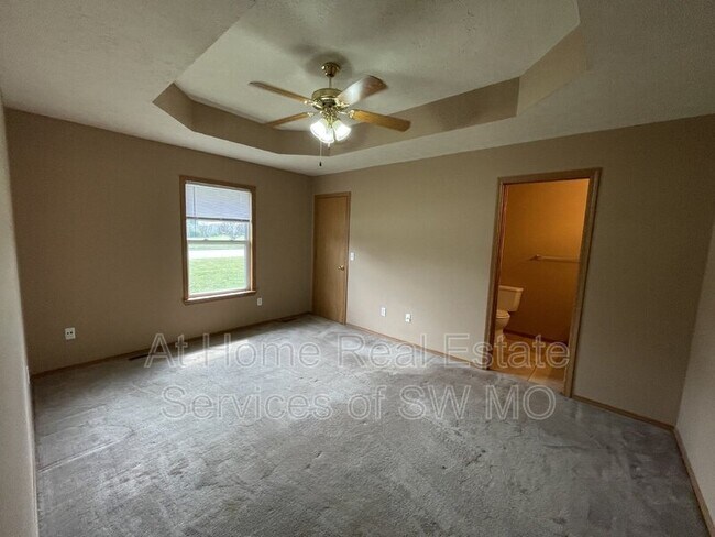 Building Photo - 797 S Eric St