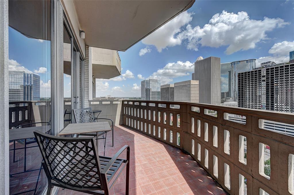 2016 Main St Unit 1615, Houston, TX 77002 Condo for Rent in Houston