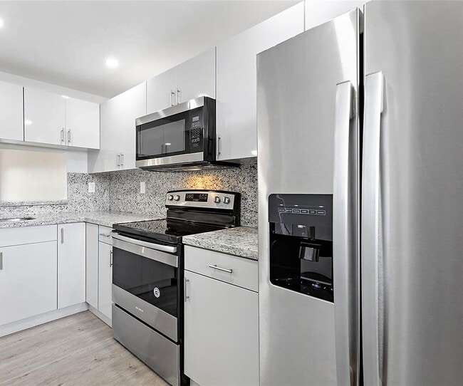 Building Photo - 10145 NW 9th Street Cir