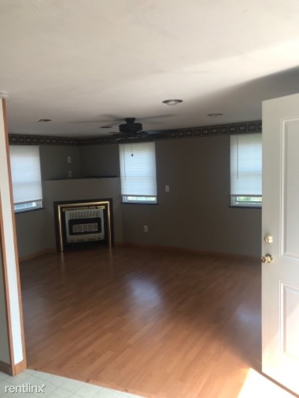 Building Photo - 2 br, 1 bath Apartment - 439 Carlisle St
