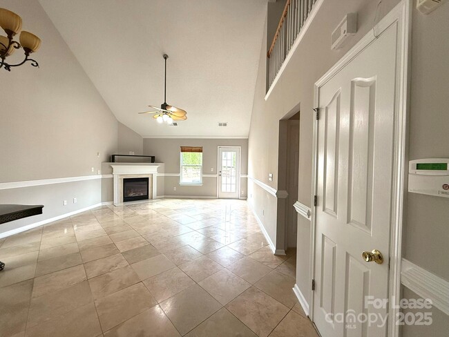 Foto del edificio - 5316 Fernhill Dr
