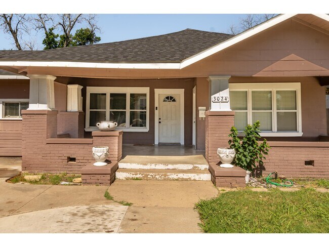Foto del edificio - 3024 College Ave