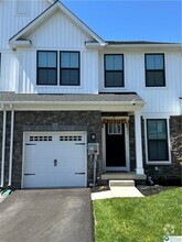 Building Photo - 1047 Watson Ct