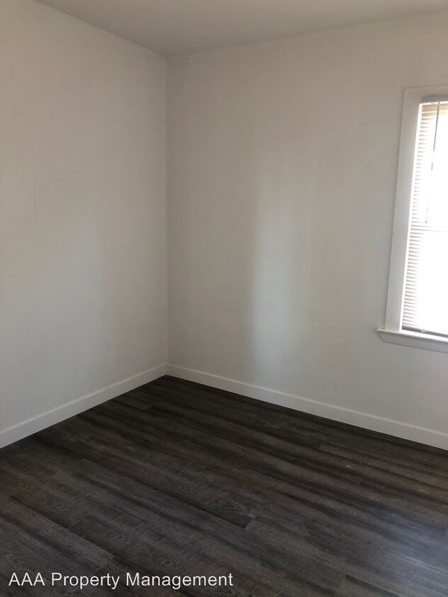 Building Photo - 3 br, 1 bath House - 2134 Stukel Ave.