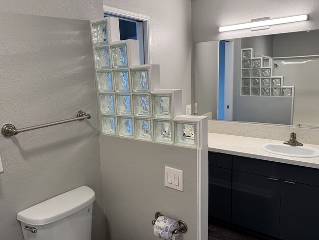 Interior Photo - Highland Pinetree Apartments