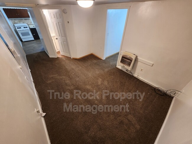 Foto del edificio - 821 N Highland Ave