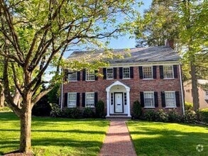 6 Surrey Rd