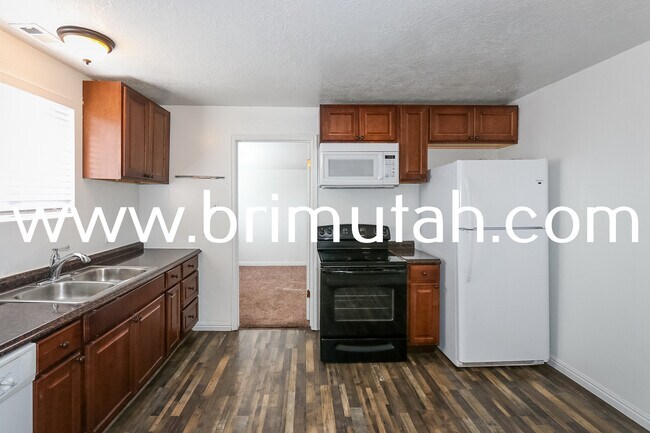 Foto del edificio - 2958-2960 S Adams St
