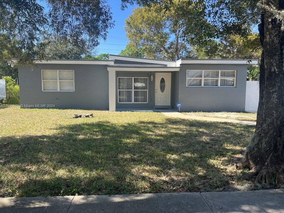 Primary Photo - 3330 Southwest 59th Terrace, West Park, FL...