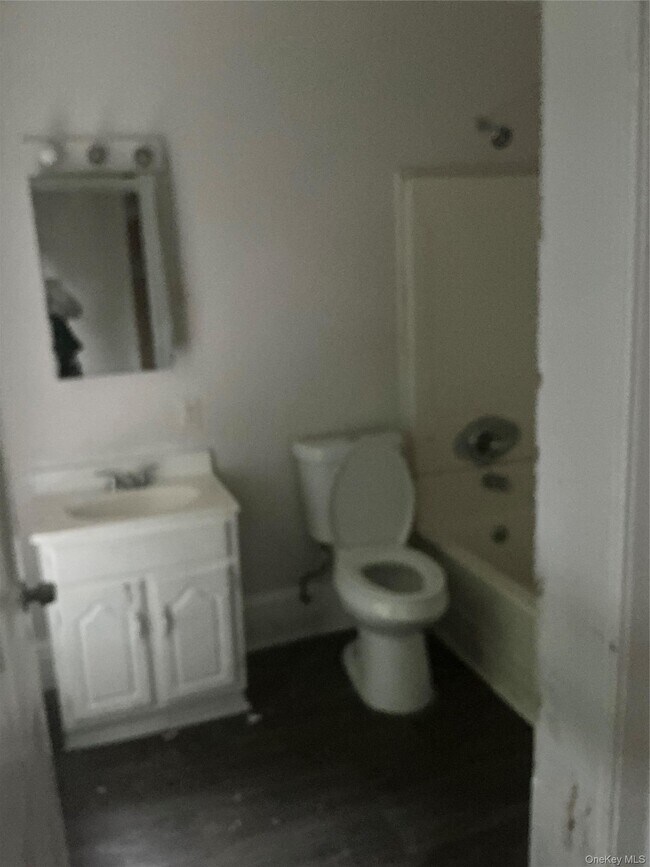 Building Photo - 40 Carpenter Ave