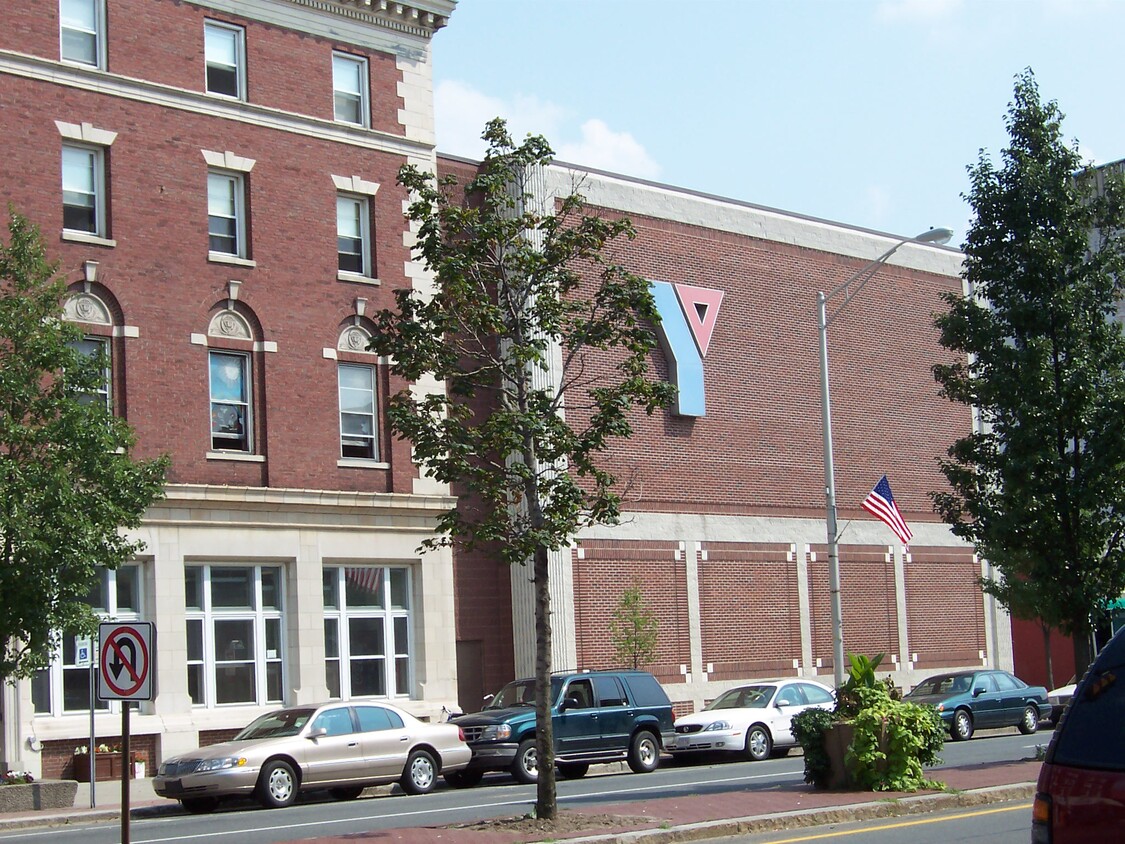 Building Photo - 292 North St