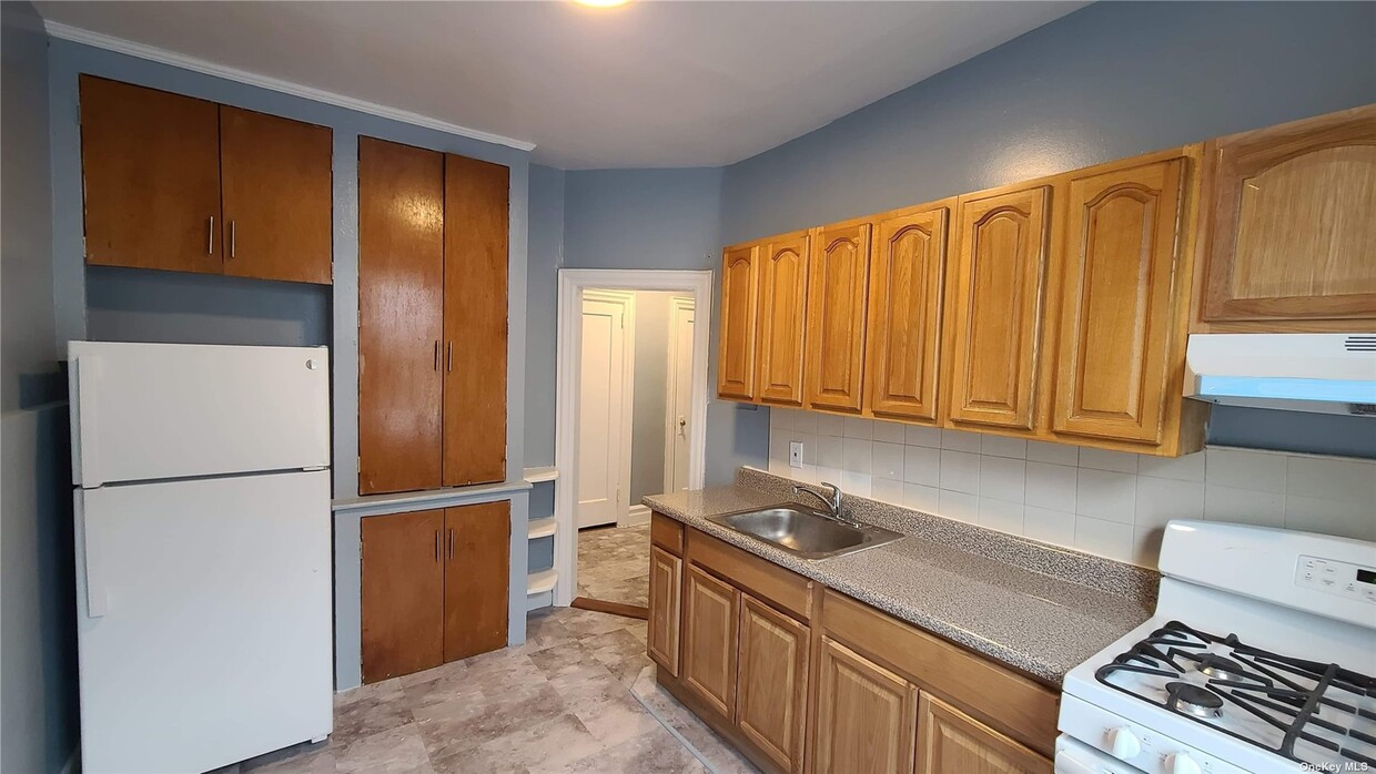 Foto principal - 1055 Manor Ave