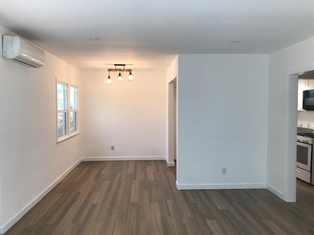 Building Photo - 6932 Agnes Ave