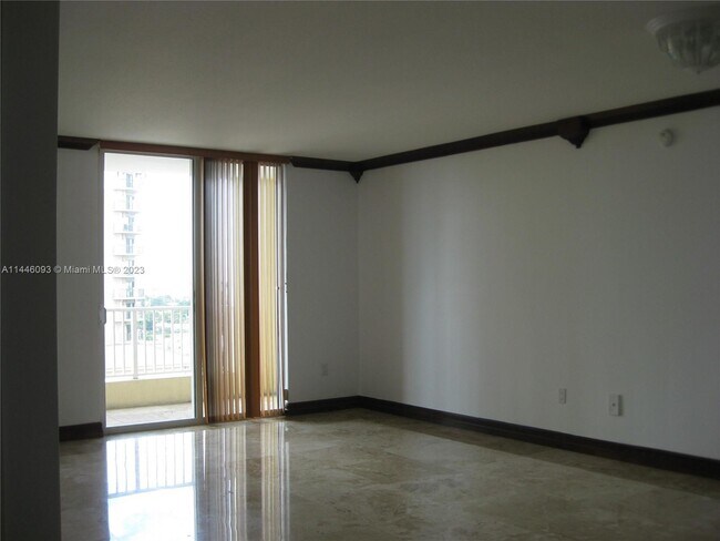 Foto del edificio - 117 NW 42nd Ave