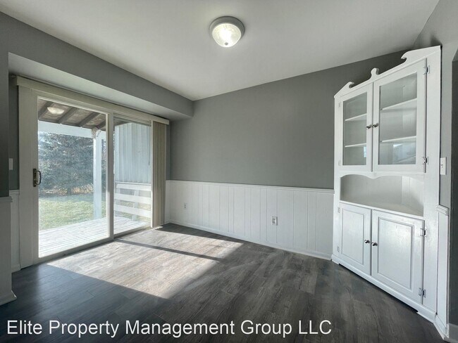 Building Photo - 4 br, 2 bath House - 505 West 70th Street
