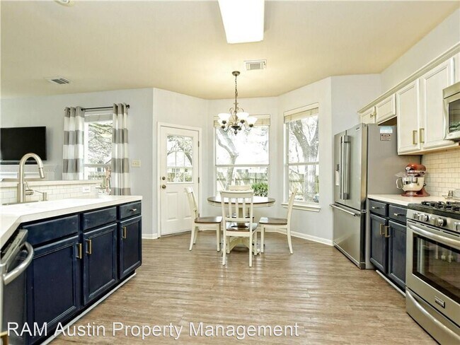 Foto del edificio - 3 br, 2.5 bath House - 2703 Oakwood Glen D...