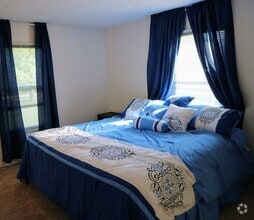 Building Photo - 17182 Sweet Briar Rd