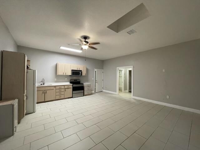 Foto del edificio - 704 SW 6th St