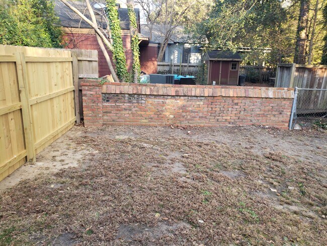 Building Photo - 1219 Hilltop Ave