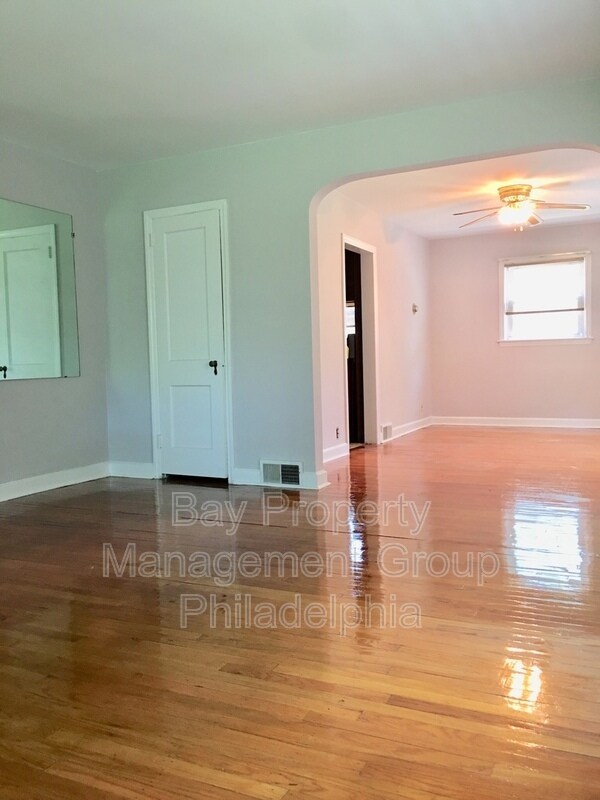 Building Photo - 3840 Marshall Rd
